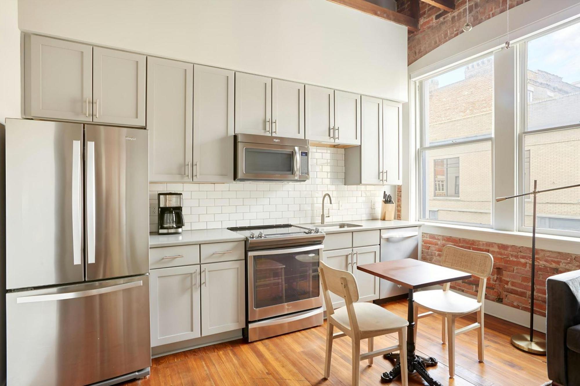 Sonder By Marriott Bonvoy The Drayton Apartments Historic District Savannah Bagian luar foto